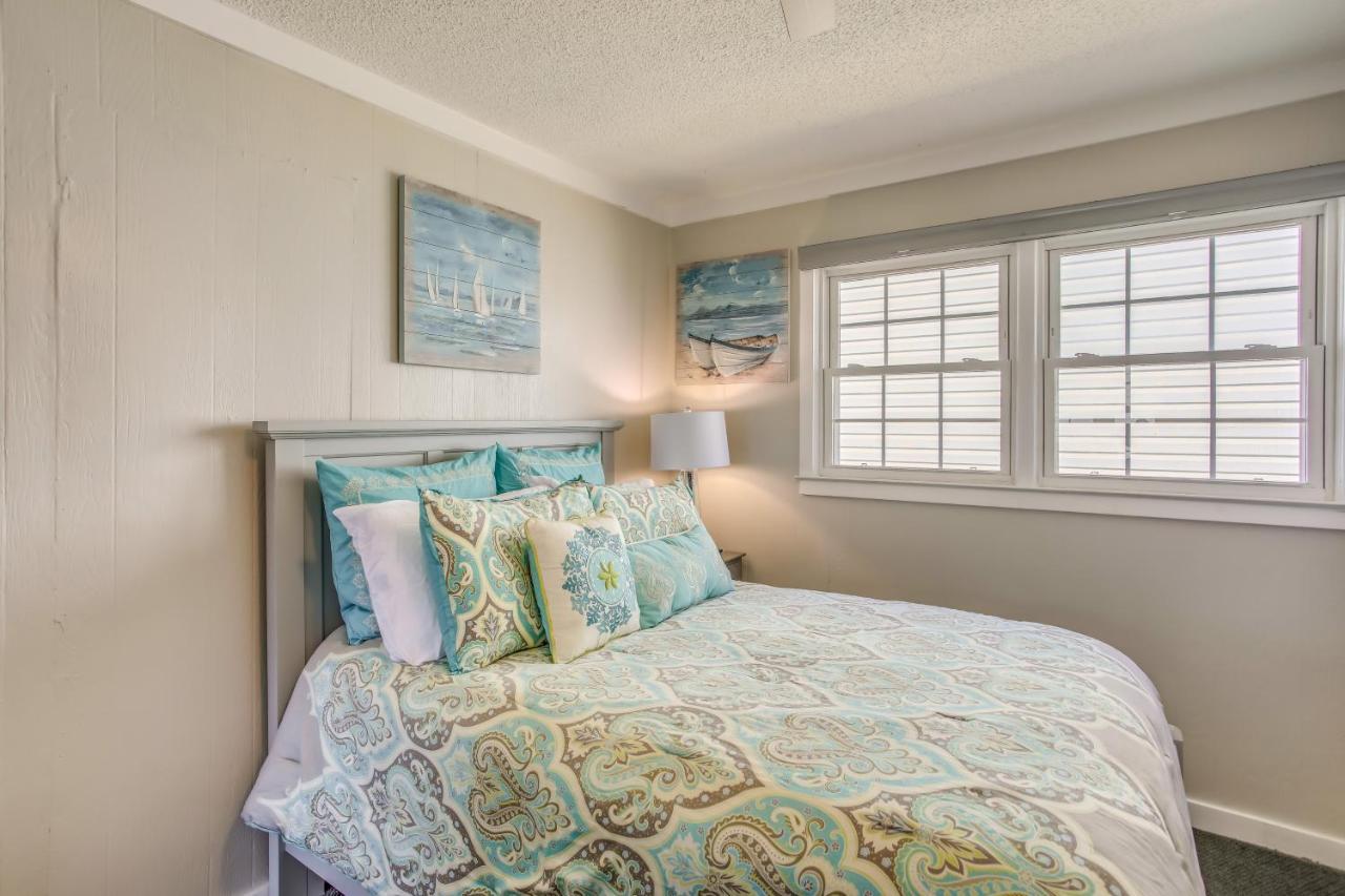 Waterfront North Myrtle With Pool And Deck Holiday home Myrtle Beach