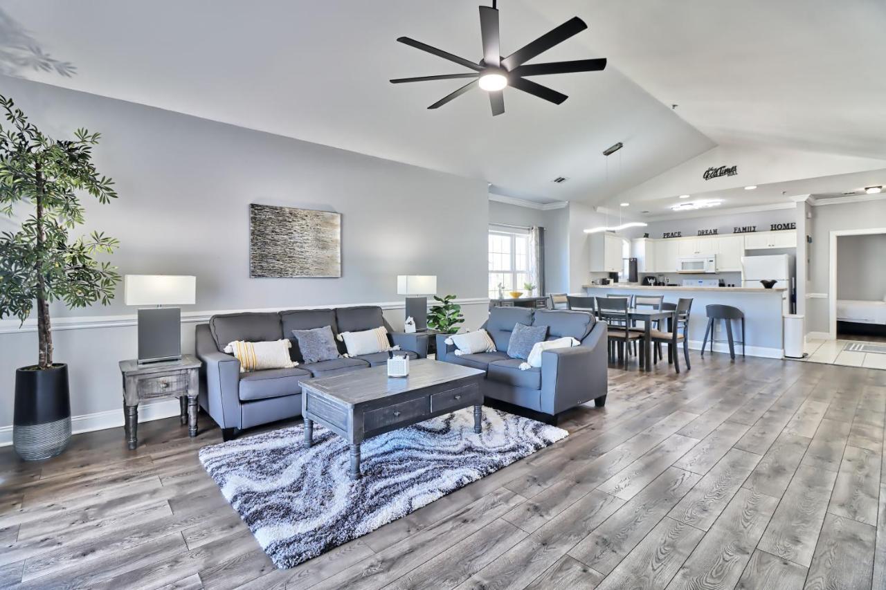 Apartment Modern On Golf Course, Pet Friendly! Sleeps-8! Myrtle Beach