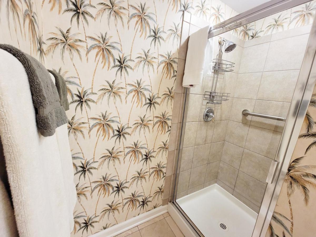 Apartment 2307 Royale Palms *