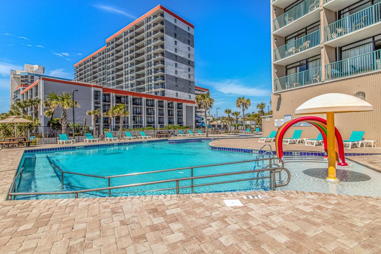 Sleek And Modern Oceanfront - 6th Floor- Dunes 2635