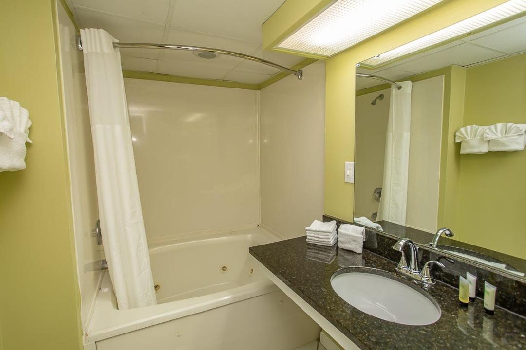 Ocean View King Boardwalk Unit 540 Sleeps 2 Apartment Myrtle Beach