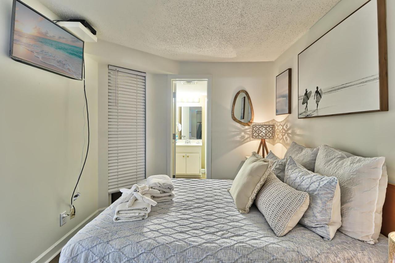 Direct Ocean Front 3br 3ba Front