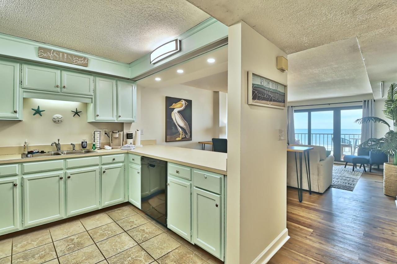 Direct Ocean Front 3br 3ba Front Apartment *
