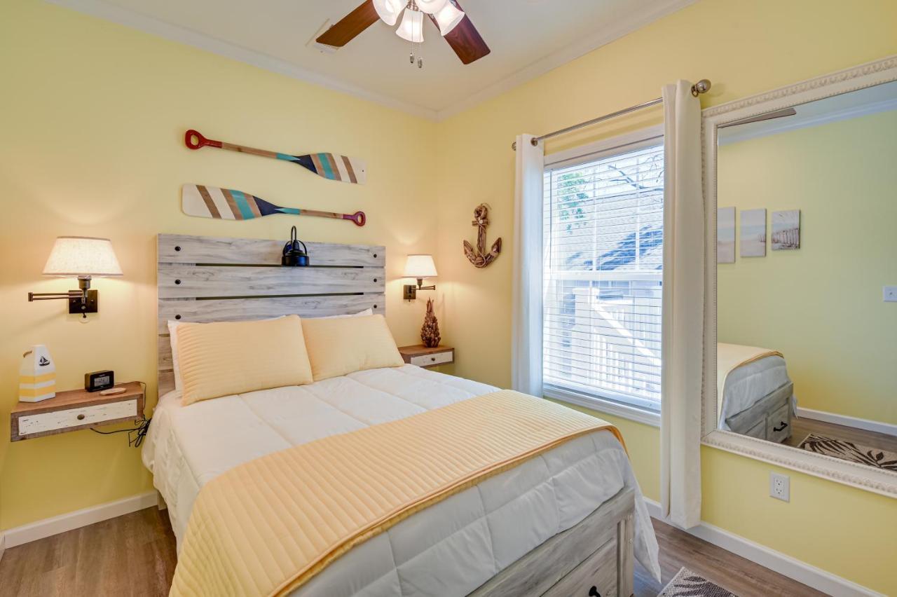 Holiday home Sunny Myrtle - 1 Mi To Ocean! *