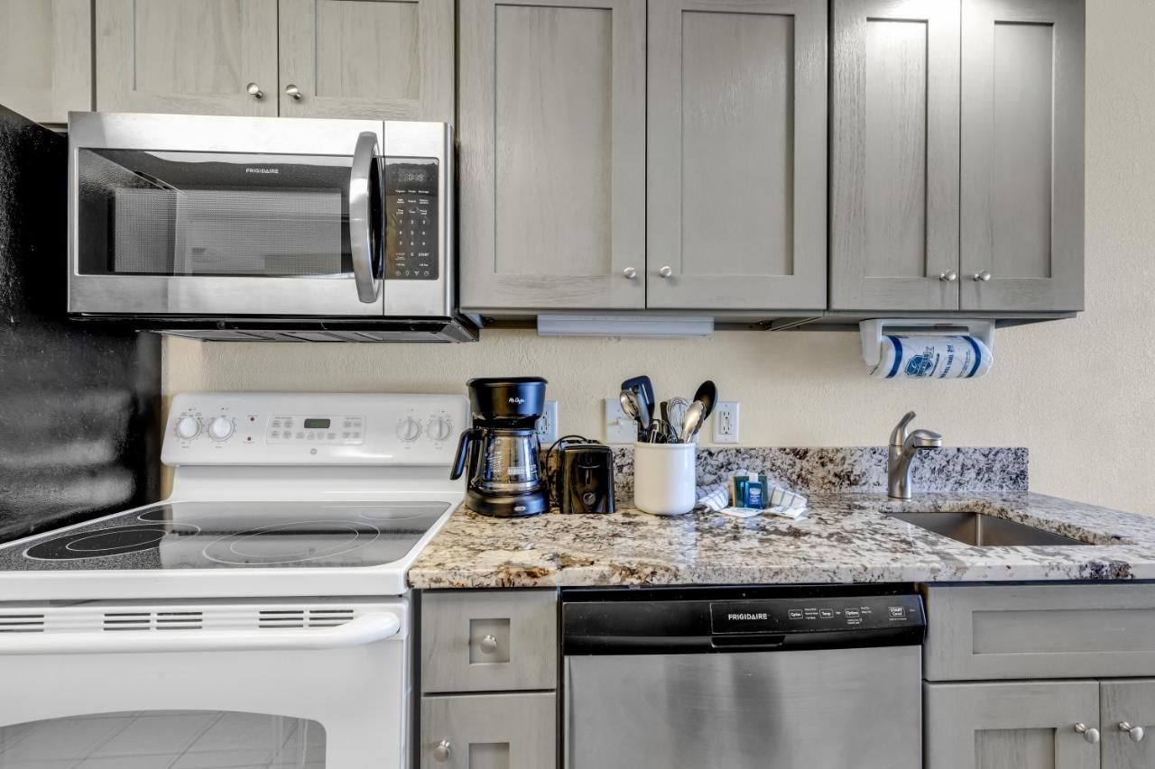 Apartment Beachfront At Atlantica By Hosteeva Myrtle Beach