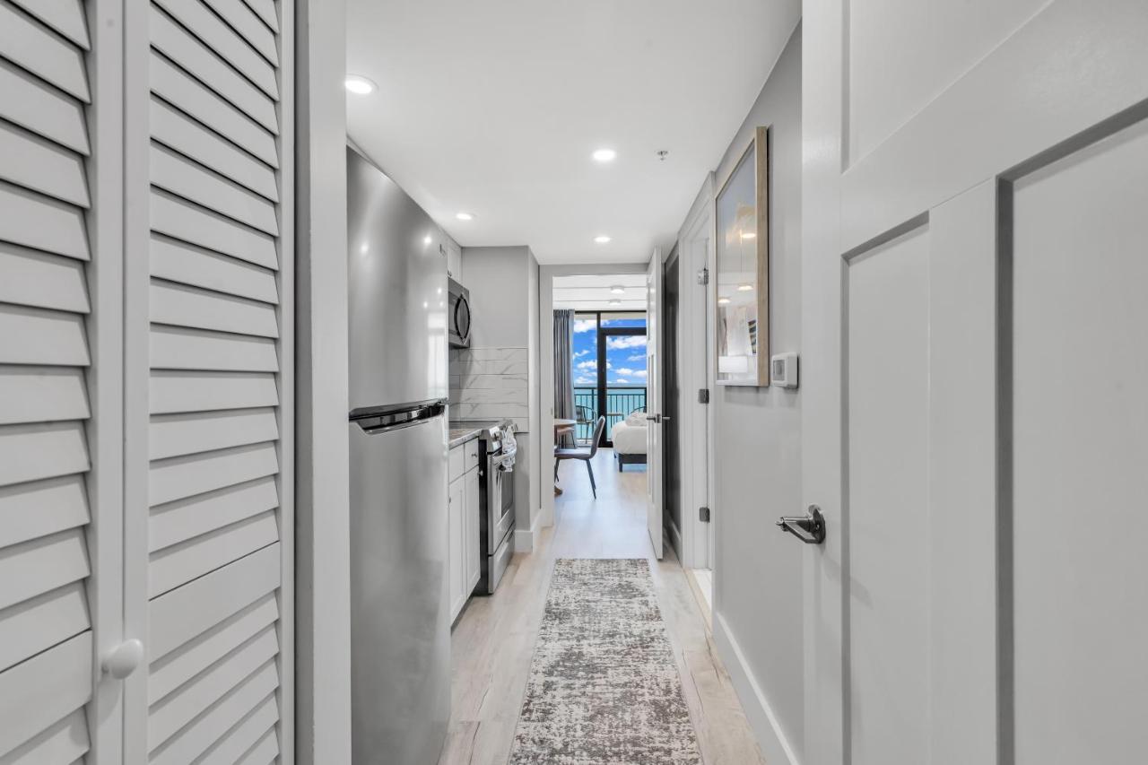 Apartment Breakers Tower 1br Oceanfront *