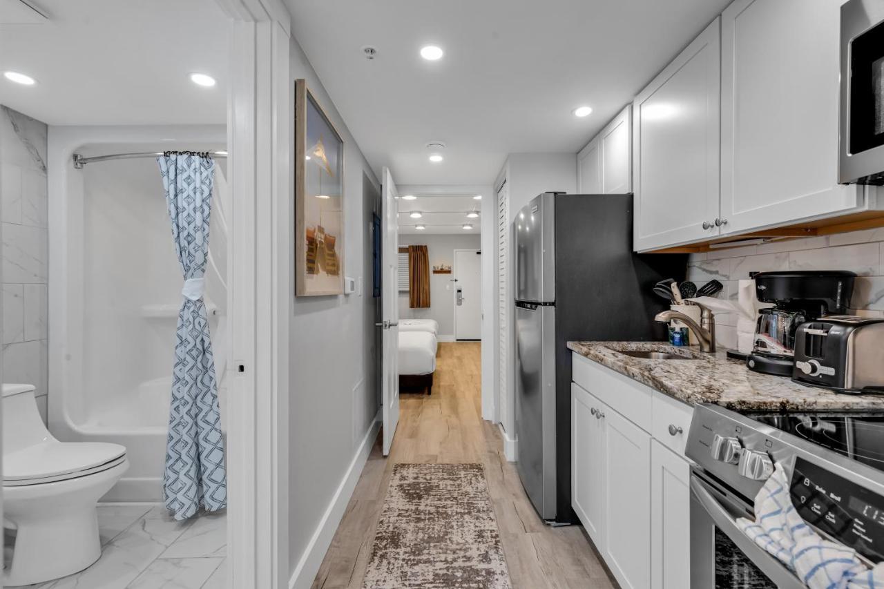 Apartment Breakers Tower 1br Oceanfront