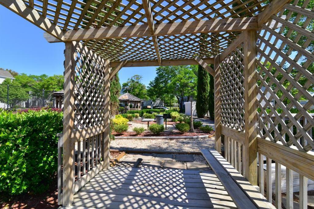 5 Min Walk To With Pools Hot Tub Restaurant Grills Myrtle Beach