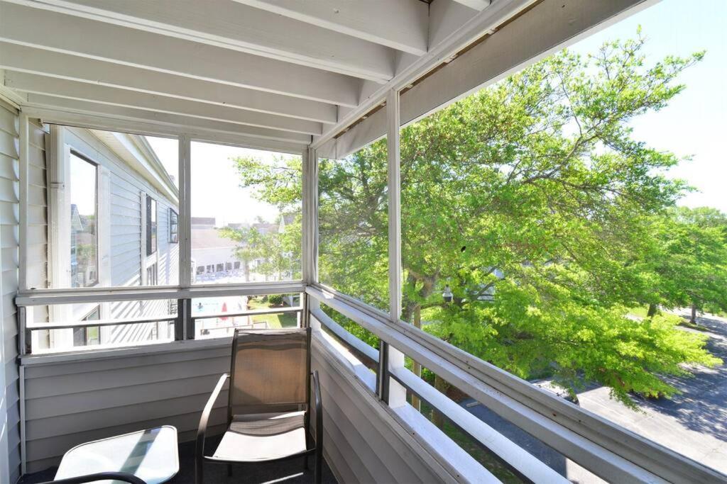 5 Min Walk To With Pools Hot Tub Restaurant Grills *