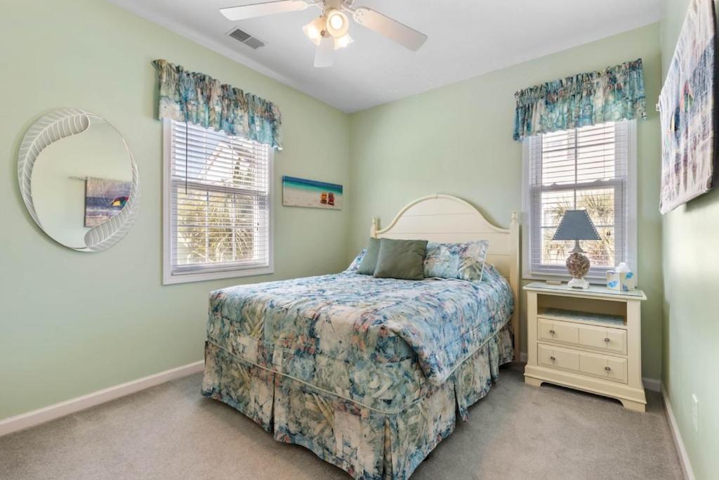 New! Gated Community, Pools, Gym, Beach @ Ocean Keyes #1721 Apartment *