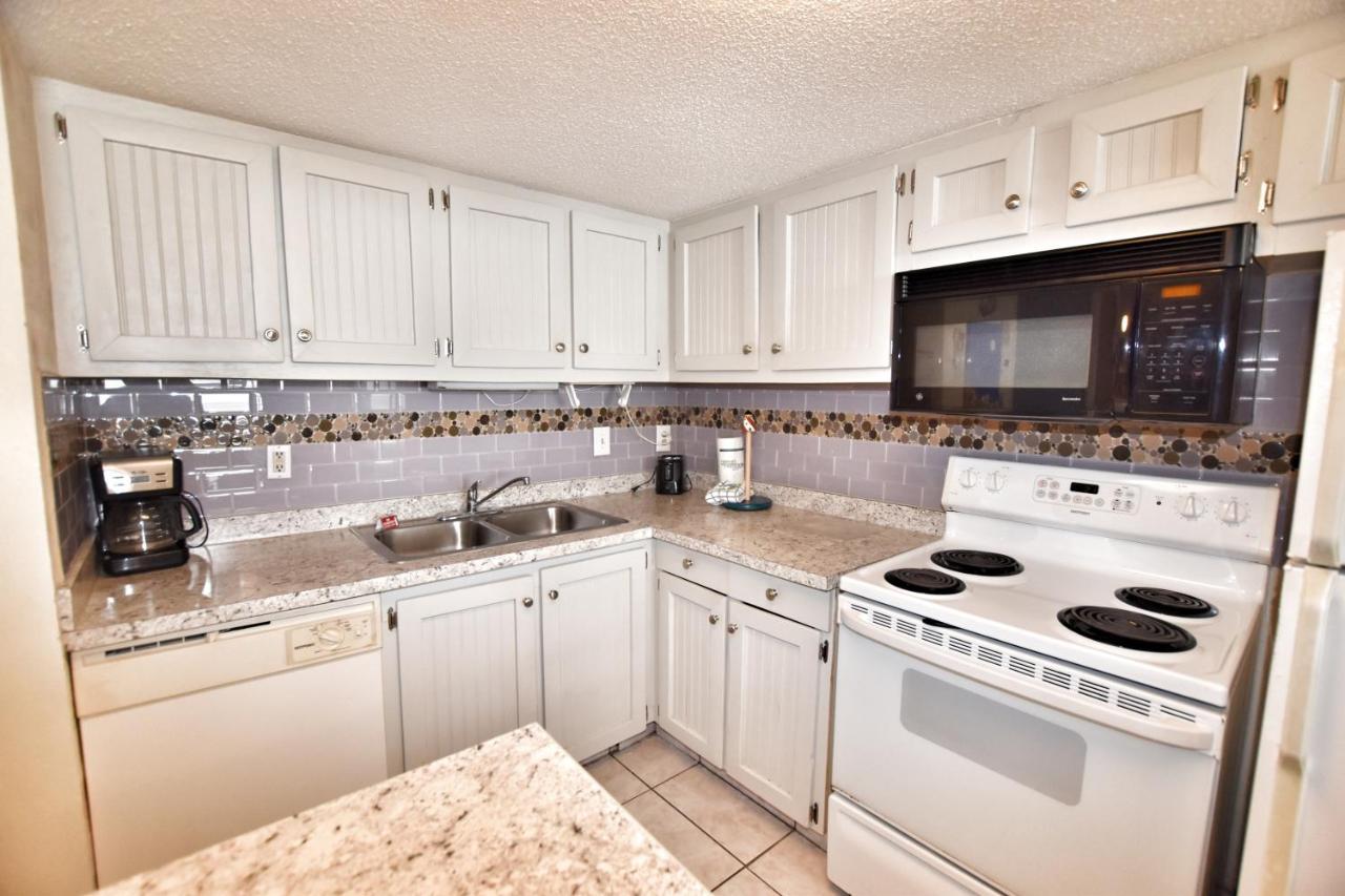 0112 Waters Edge Apartment *