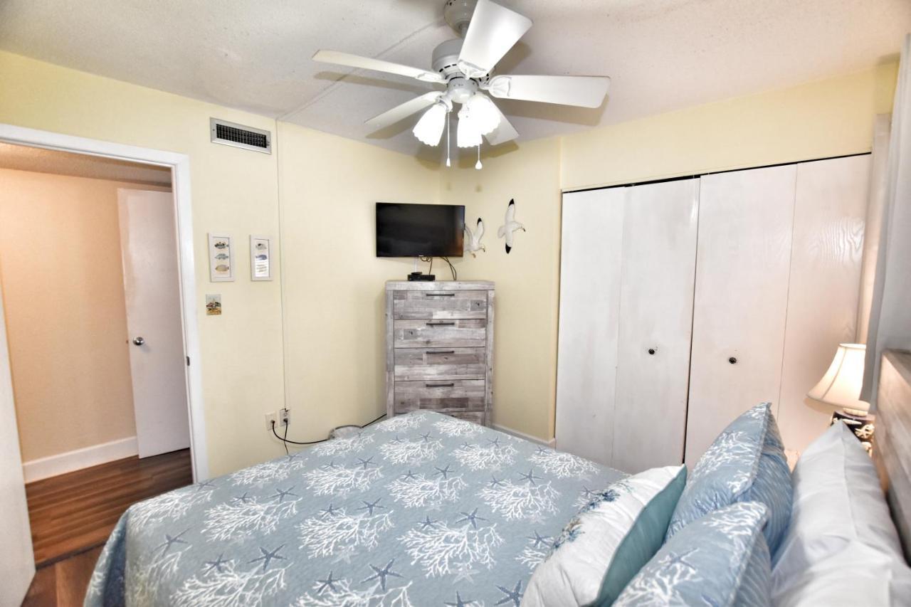 0112 Waters Edge Apartment