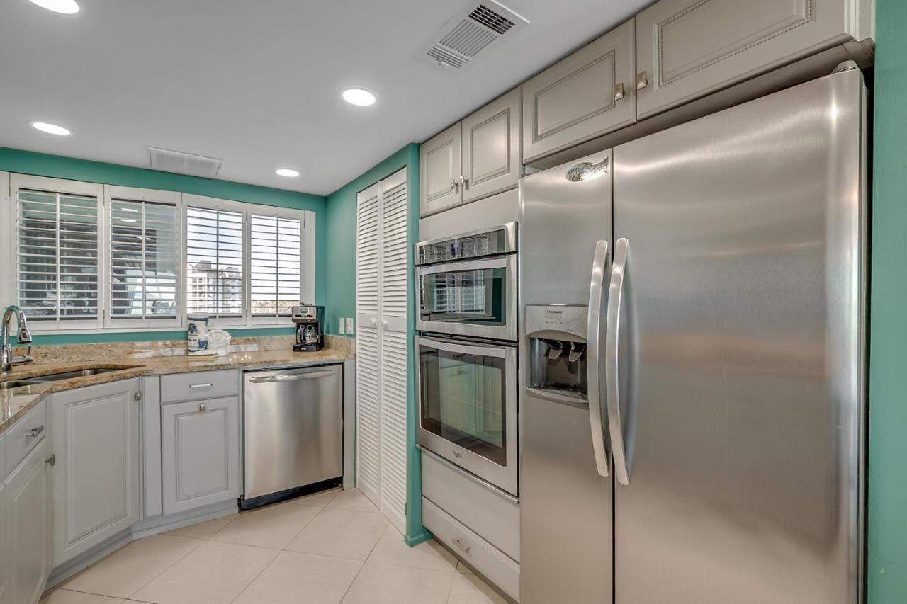 Carolina Dunes Penthouse 704 * Myrtle Beach