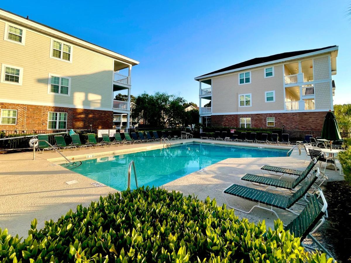 Apartment Barefoot 2-bedroom With A Pool *