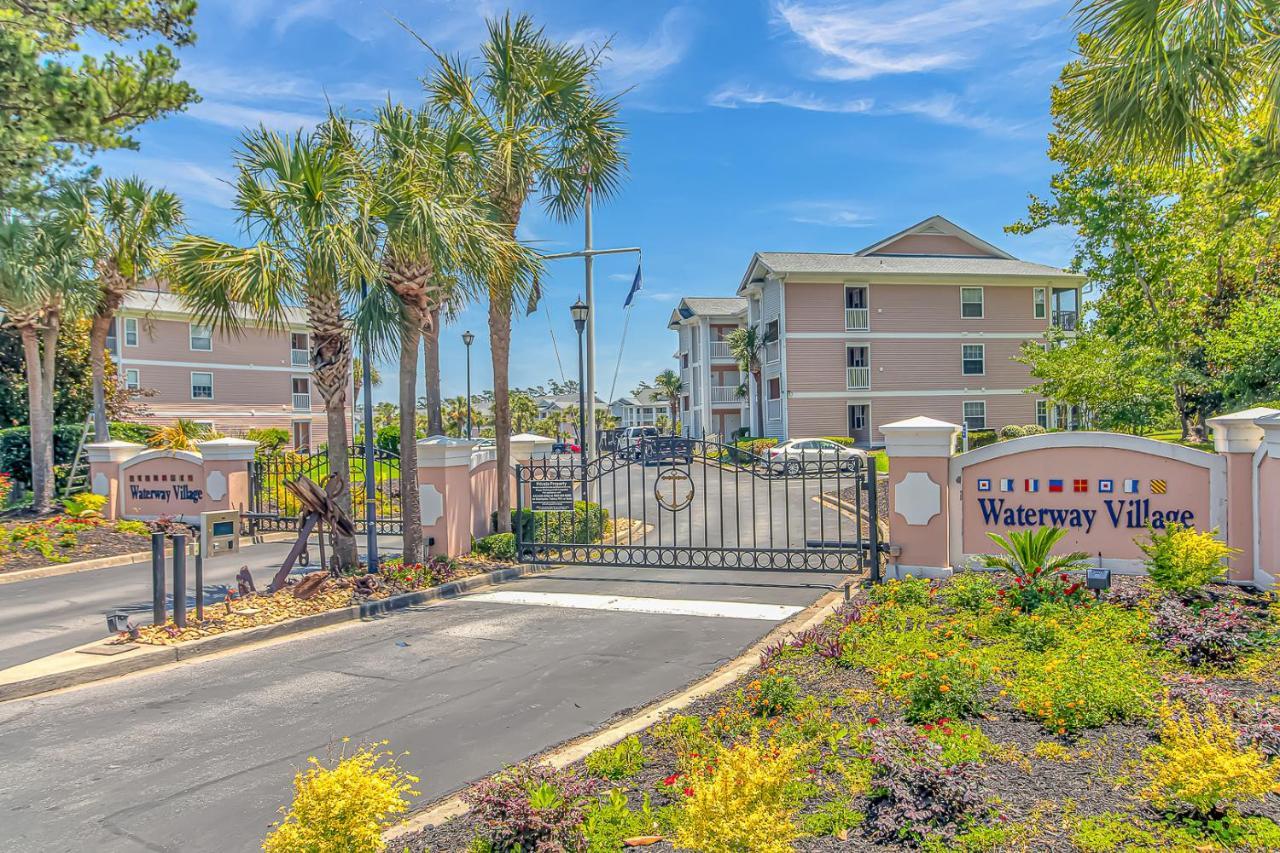Newly Renovated 2nd Floor Condo! 2 Bed, 2 Bath - Waterway Village 5d Holiday home