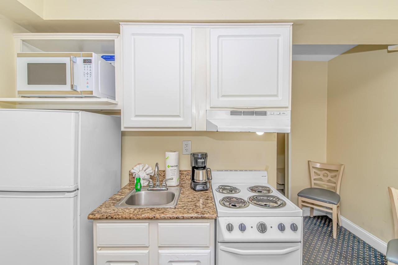 Holiday home Oceanfront - Sea Mist 20201 - King - 2nd Floor - Sleeps 4