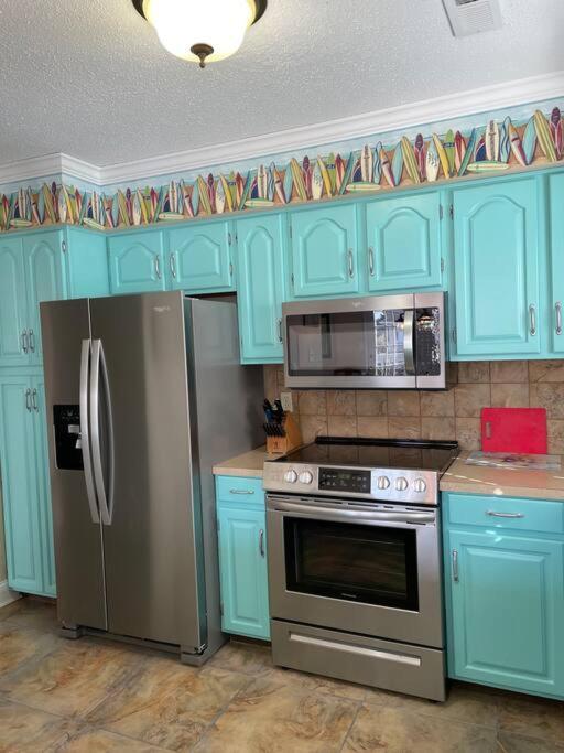 Holiday home Breeze 3, Pet Friendly, Walking Distance To Atlantic Ocean Free Parking Myrtle Beach