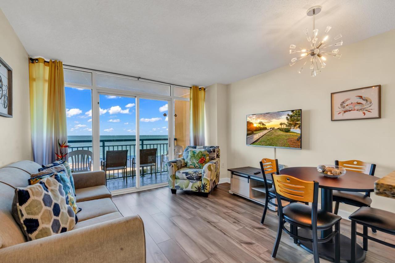 Apartment Beachfront In Atlantica With Pool