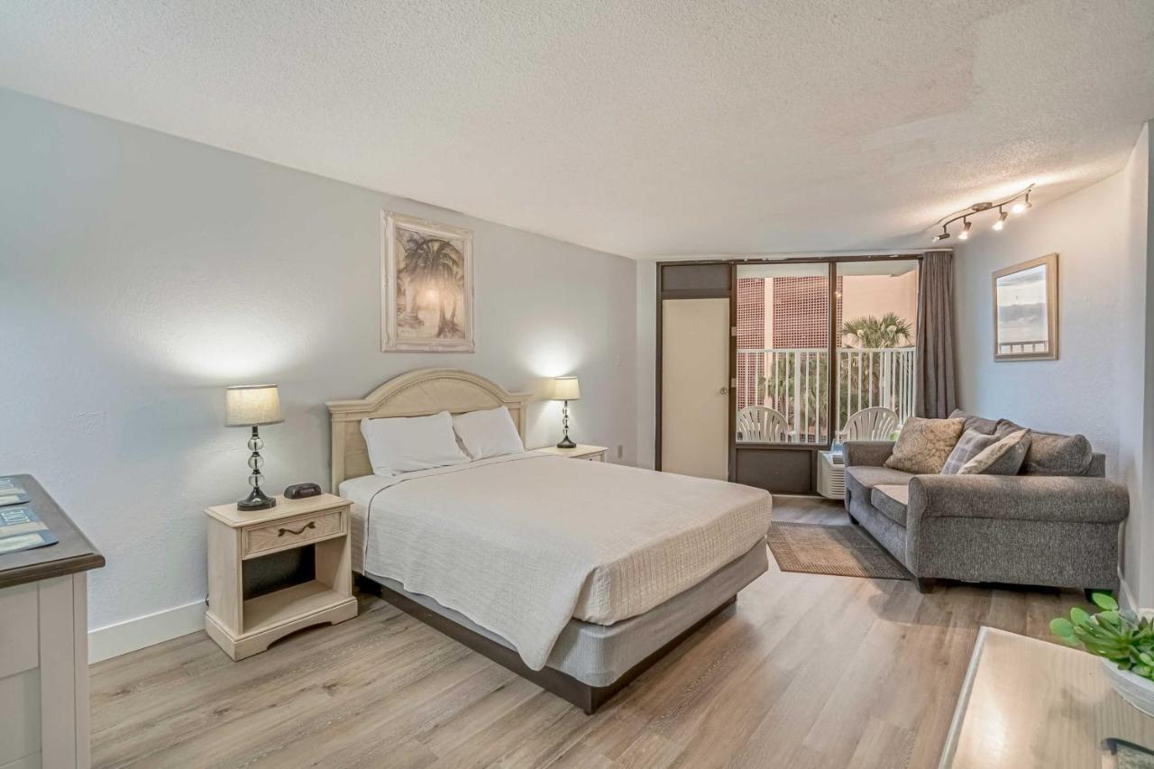 Myrtle With Balcony And Amenities!