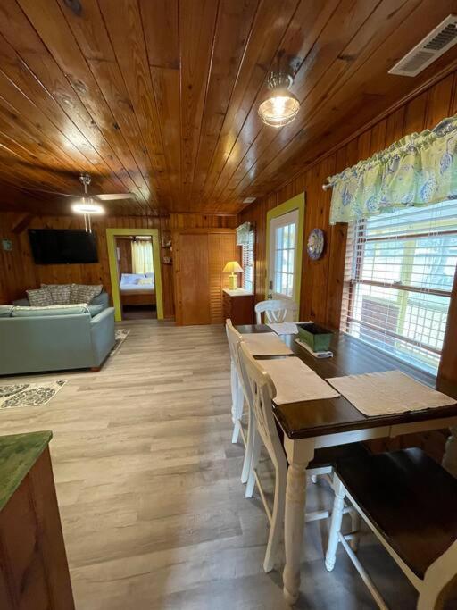 Cottage/king Br/walk2beach/golf Cart Option Myrtle Beach