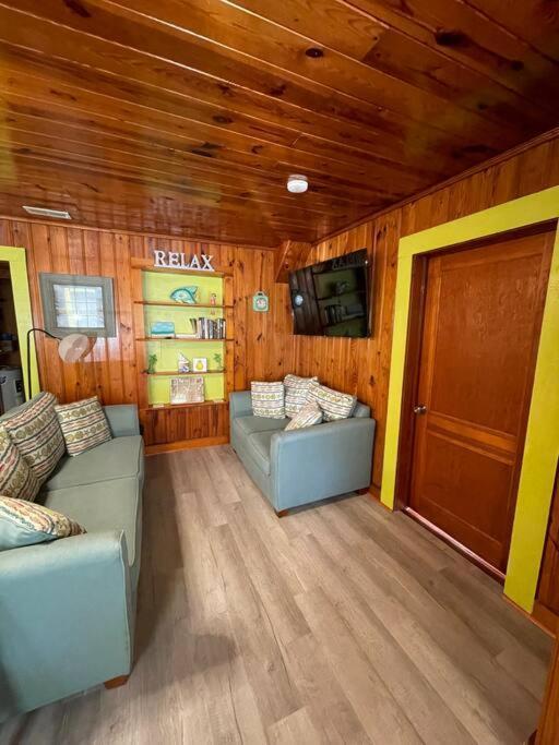 Cottage/king Br/walk2beach/golf Cart Option Apartment