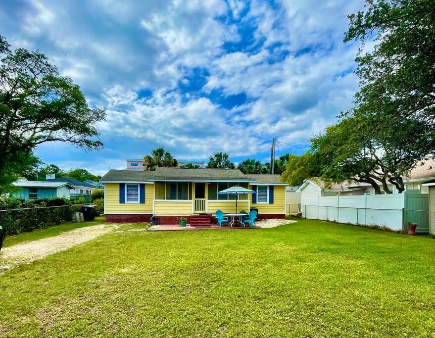 Apartment Cottage/king Br/walk2beach/golf Cart Option *