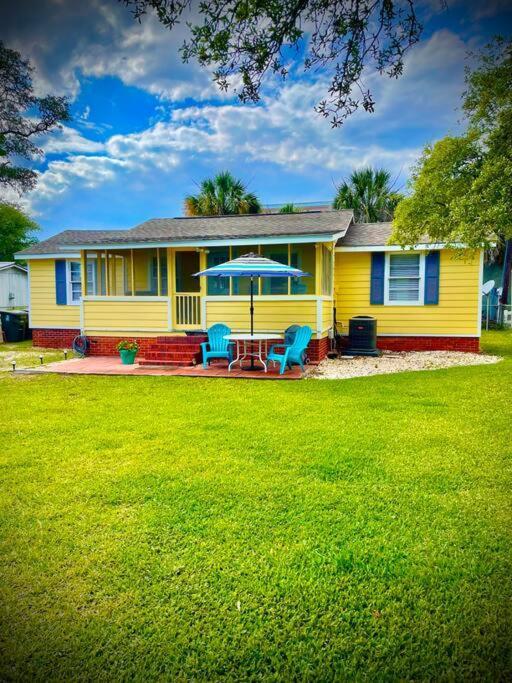 Cottage/king Br/walk2beach/golf Cart Option