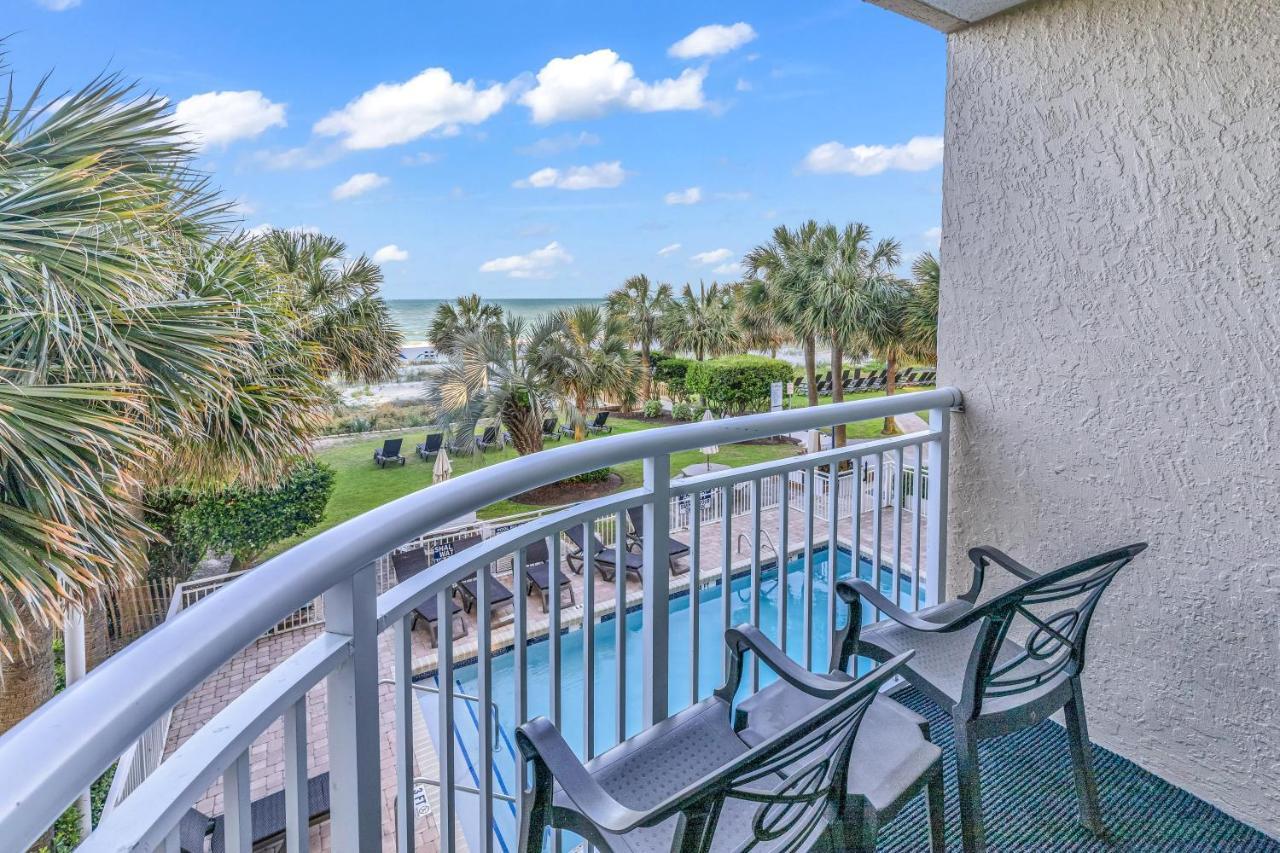 Bright Atmosphere Oceanfront Breakers Sailfish *