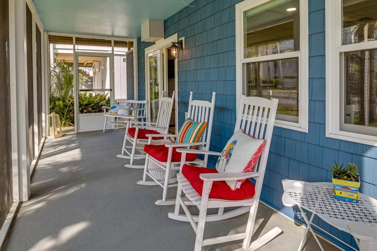 Below Deck House Walk To The Ocean! Holiday home Myrtle Beach