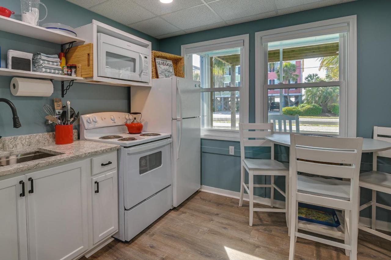 Holiday home Below Deck House Walk To The Ocean!