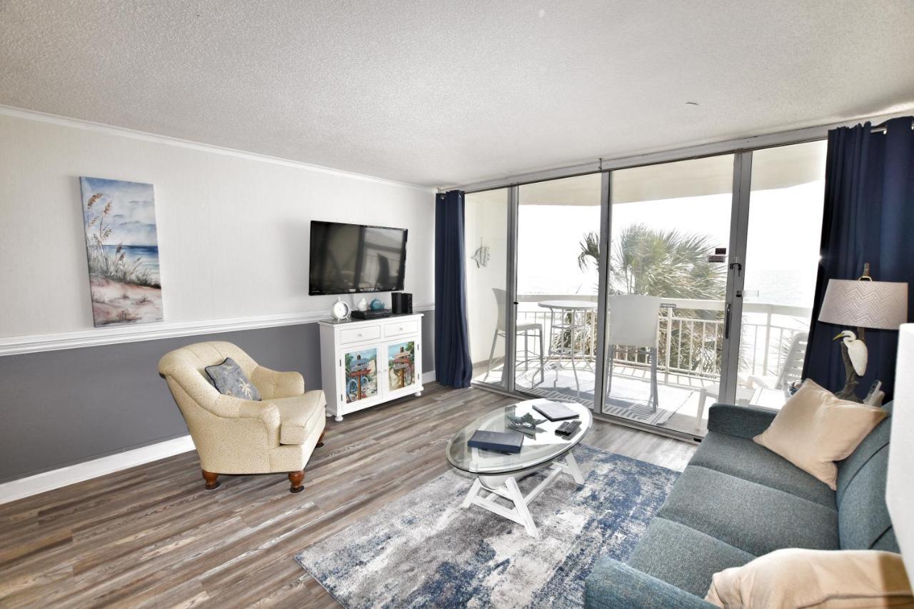 0208 Waters Edge Apartment
