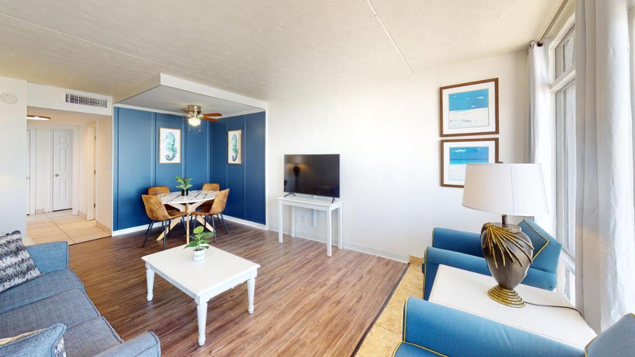 Apartment Willow Bay 301 Oceanfront Suite, Renovated Spring 2023 Desirable Golden Mile Location Myrtle Beach