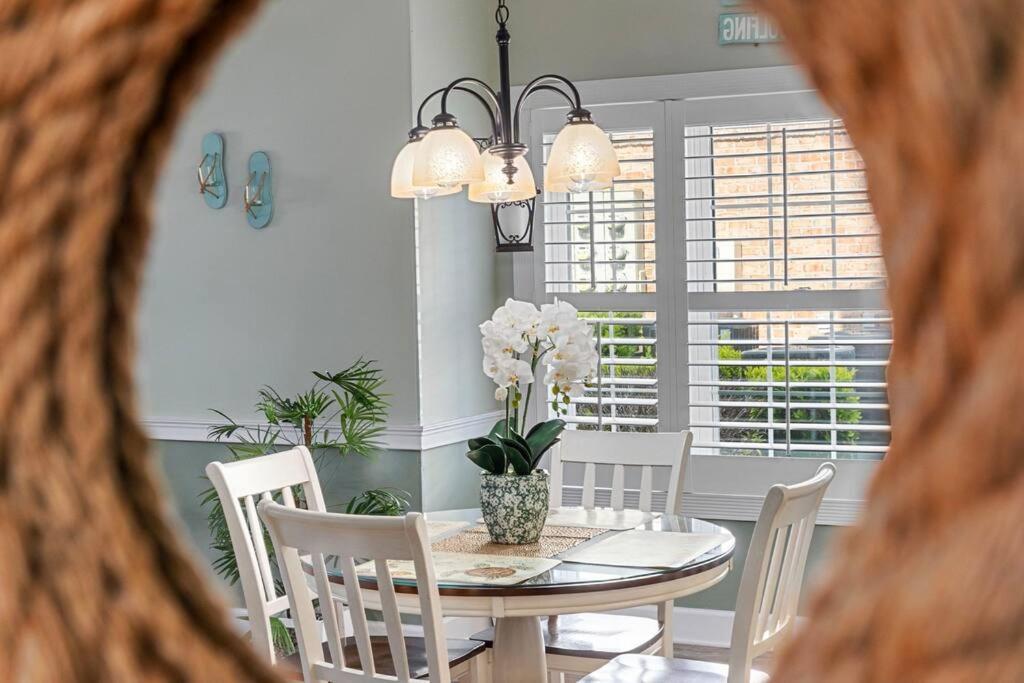 Spacious Beautiful 2br 2ba Near Myrtle Beach