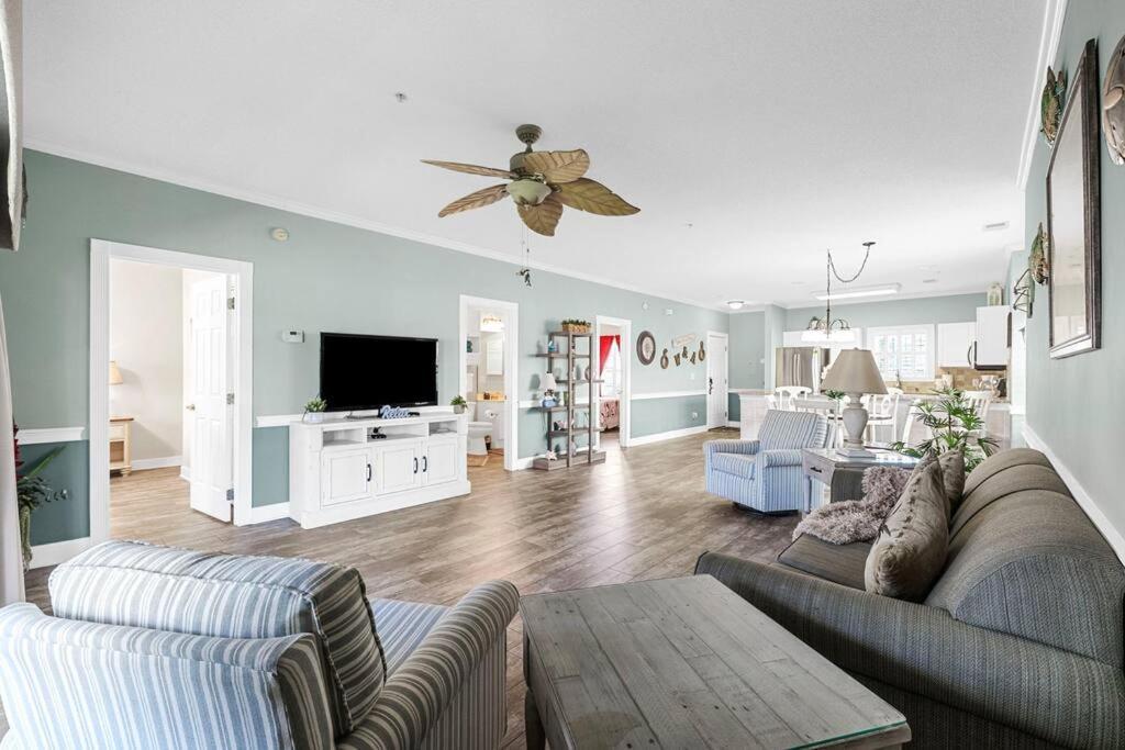 Spacious Beautiful 2br 2ba Near