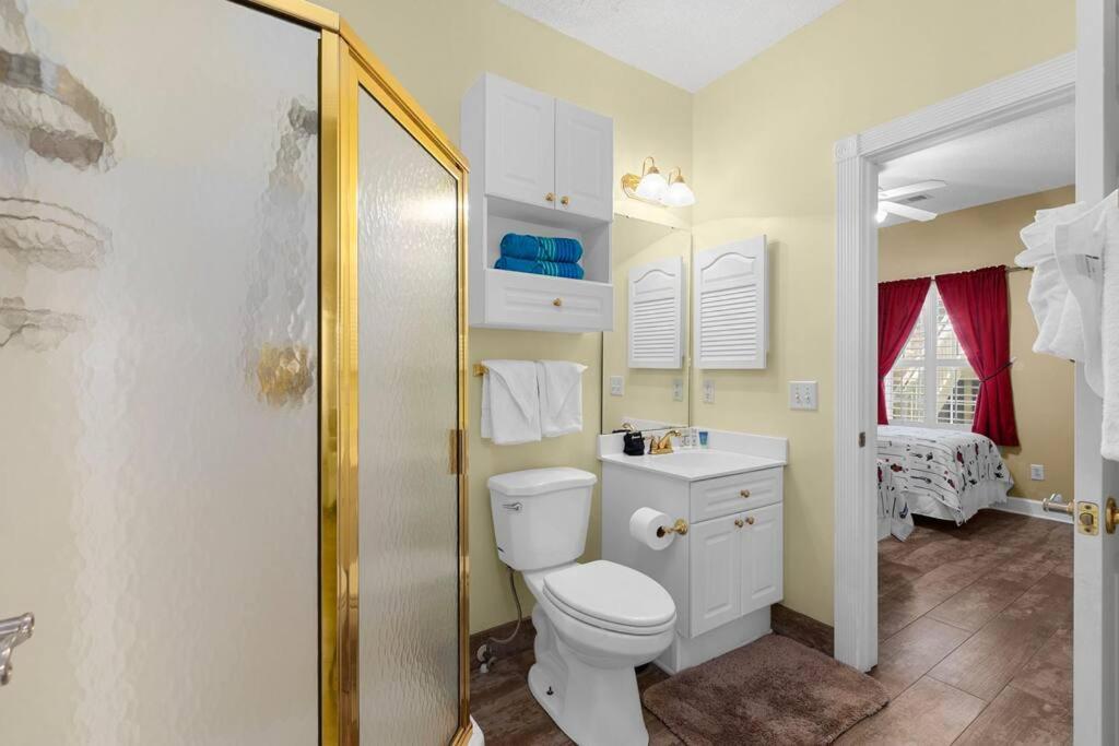 Spacious Beautiful 2br 2ba Near Apartment *