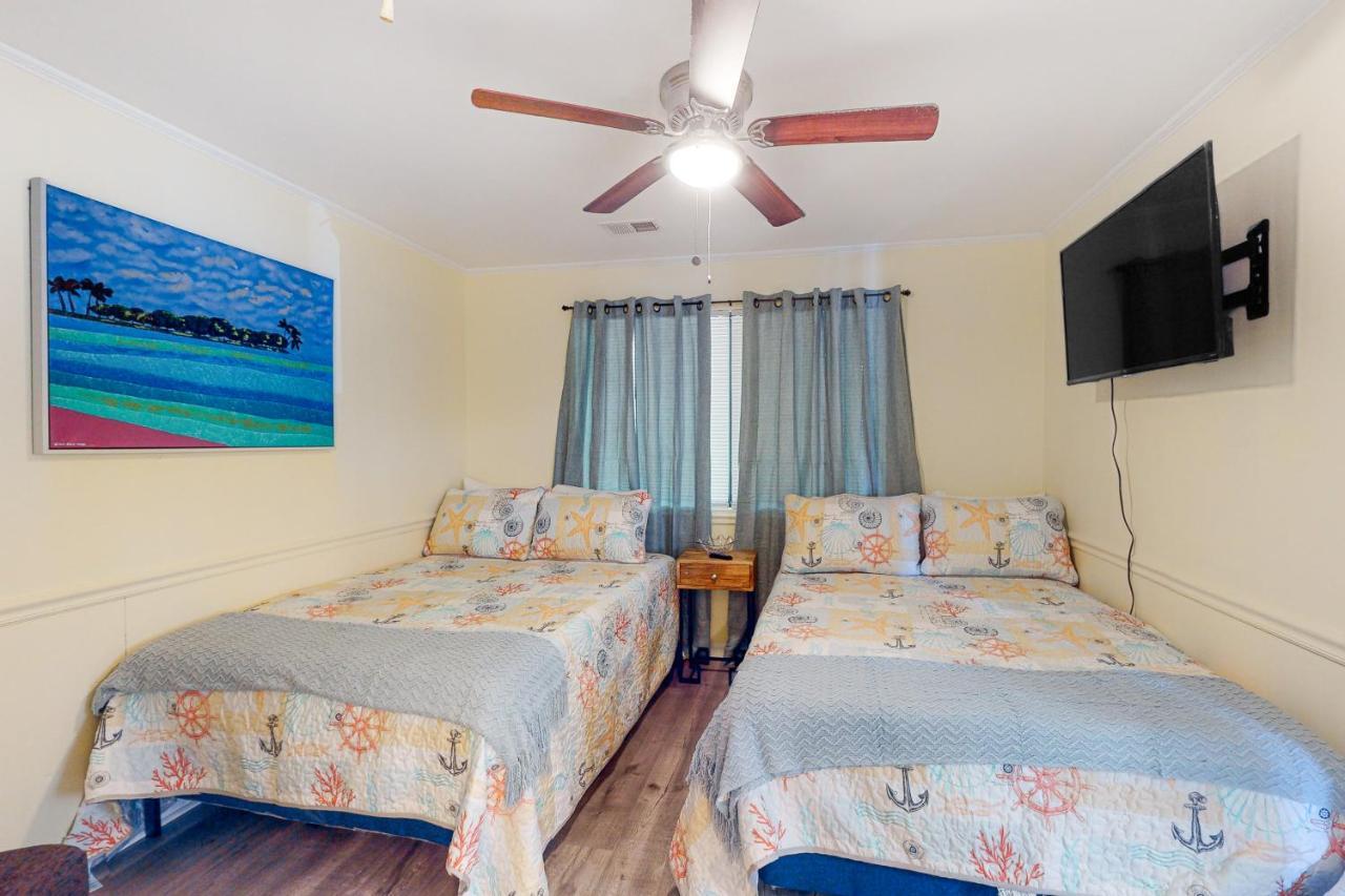 Apartment A Walk From The Beach, Unit B