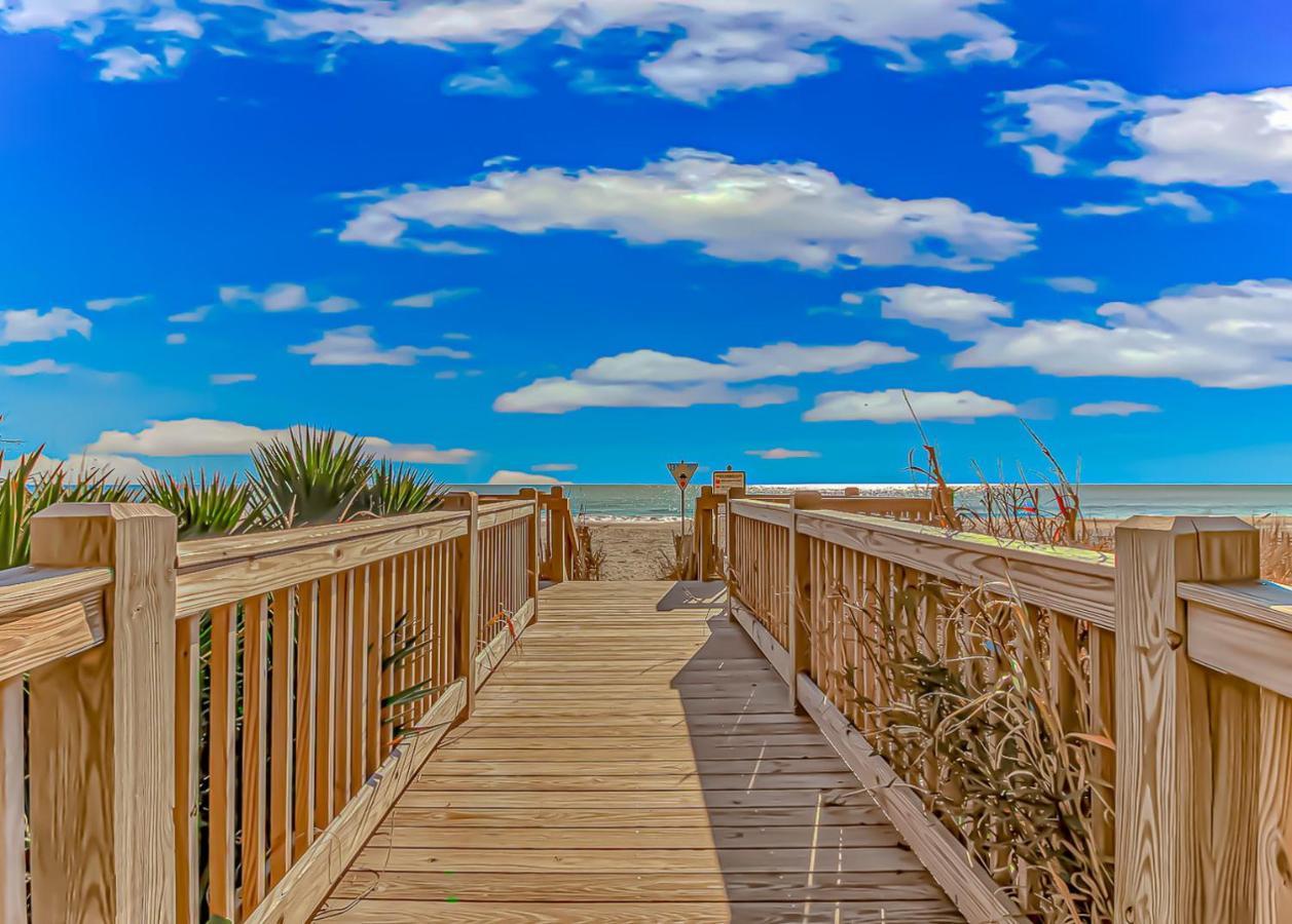 Oceanfront - Sea Mist 20201 - King - 2nd Floor - Sleeps 4 Myrtle Beach