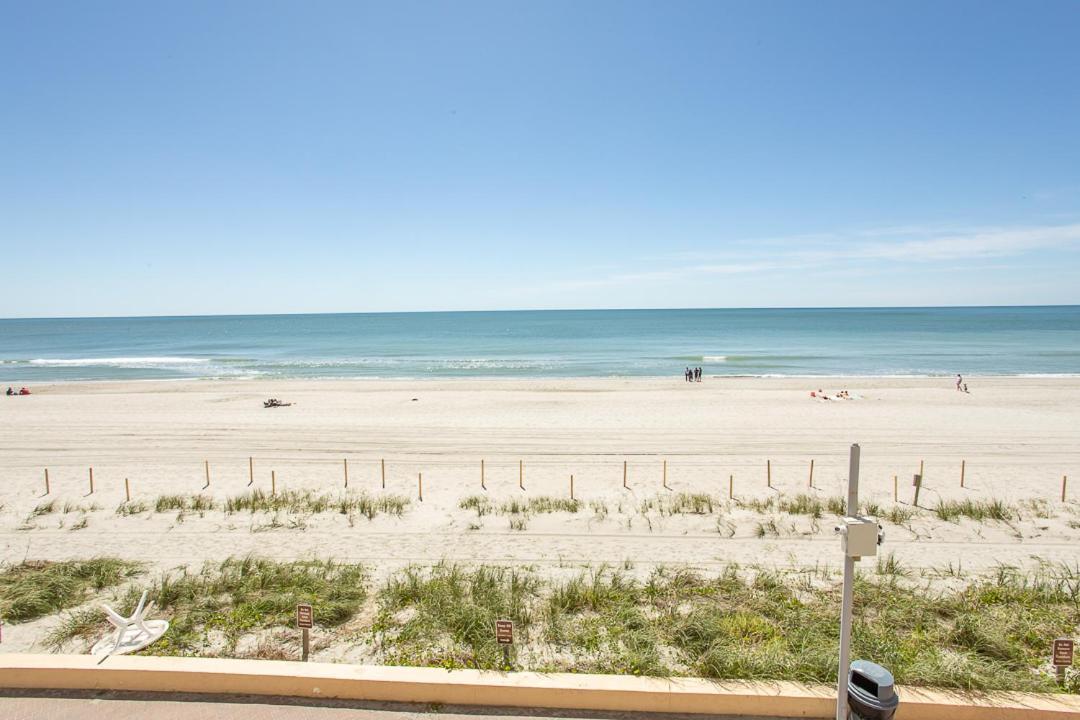 Holiday home Recently Updated Oceanfront Studio- Sea Mist 20306 Myrtle Beach