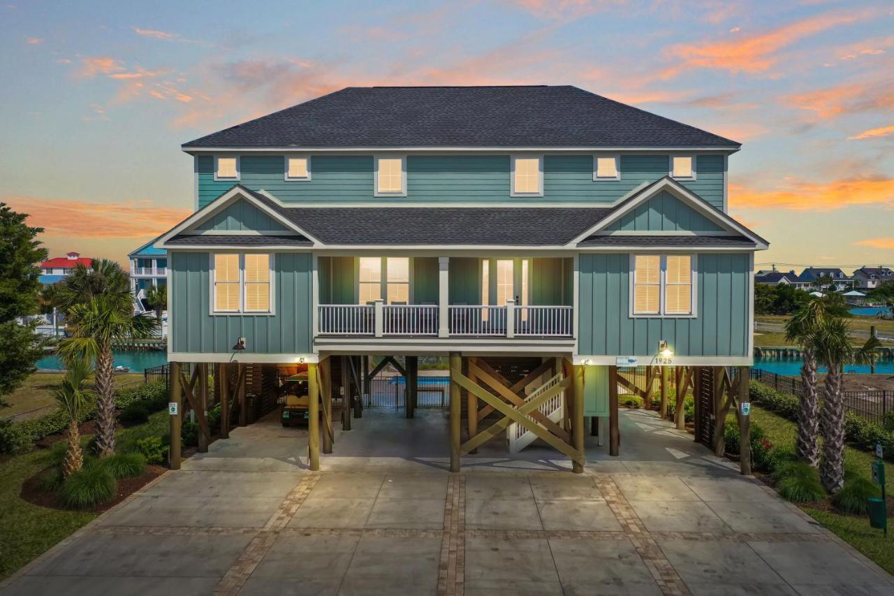 Oyster Dream - On Inlet, 7 Bedroom, 6 Bathroom, Sleeps 20 Holiday home