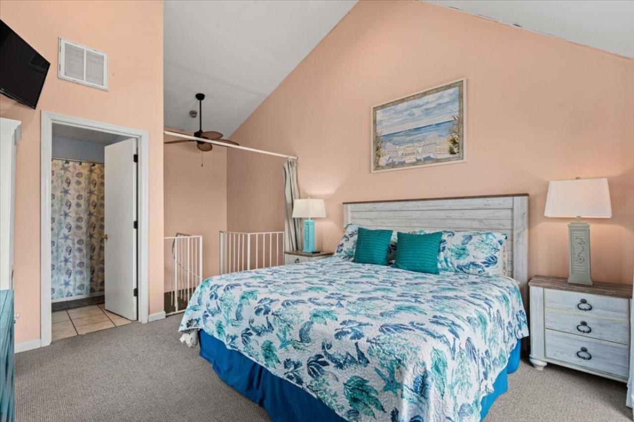 Dollar Unit 303