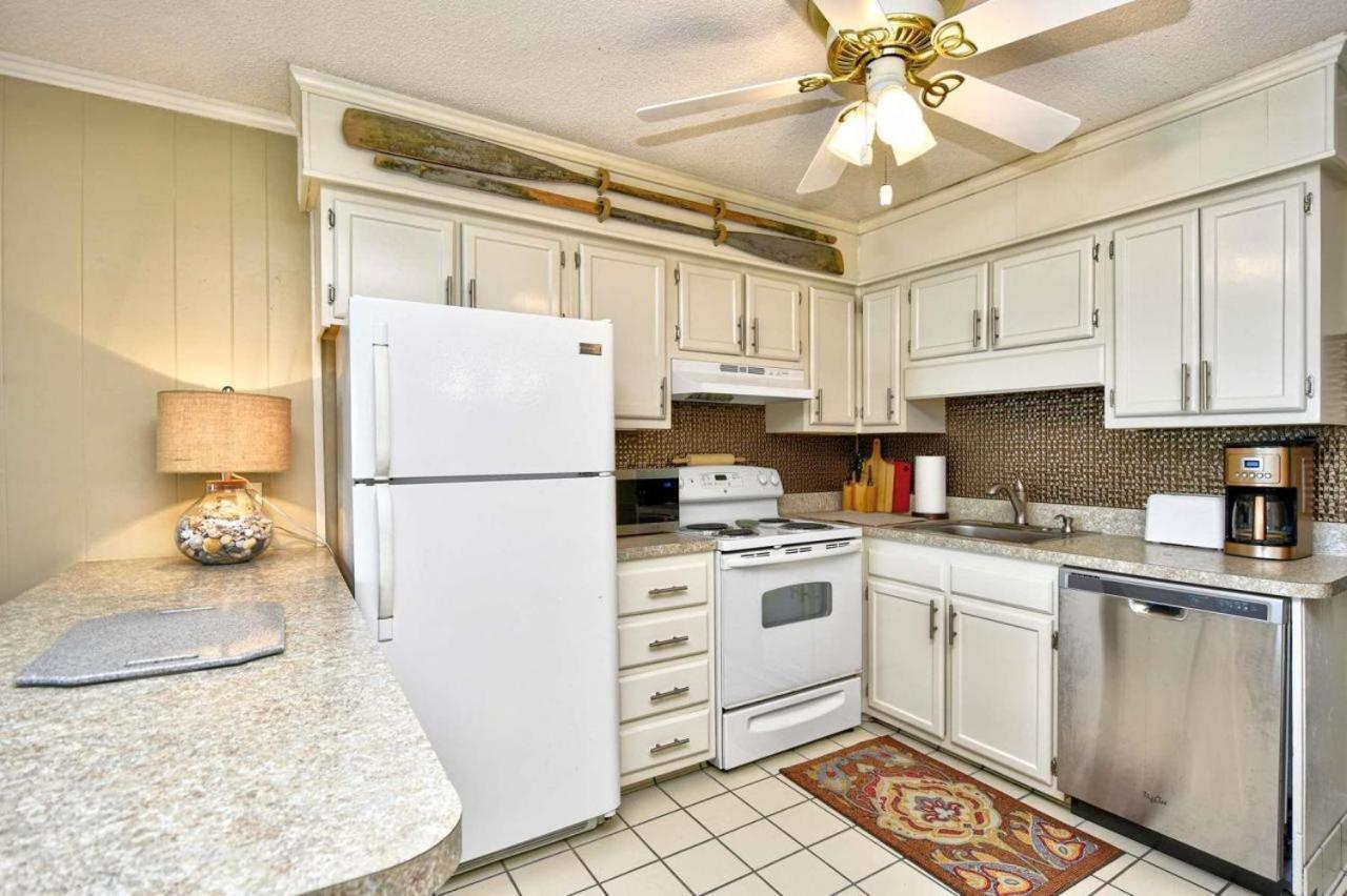 Stunning Oceanfront 2 Bedroom On The Golden Mile- Ocean Forest Villas B-210-sleeps 6! Holiday home *