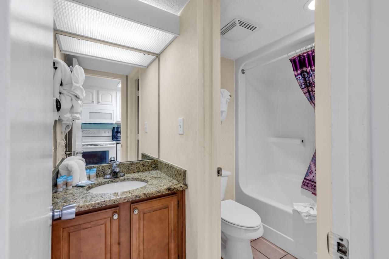 Bright Atmosphere Oceanfront Breakers Sailfish Apartment *