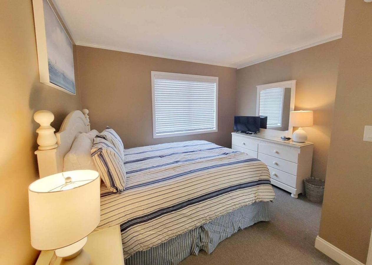 Apartment Tilghman And Racquet Club 321