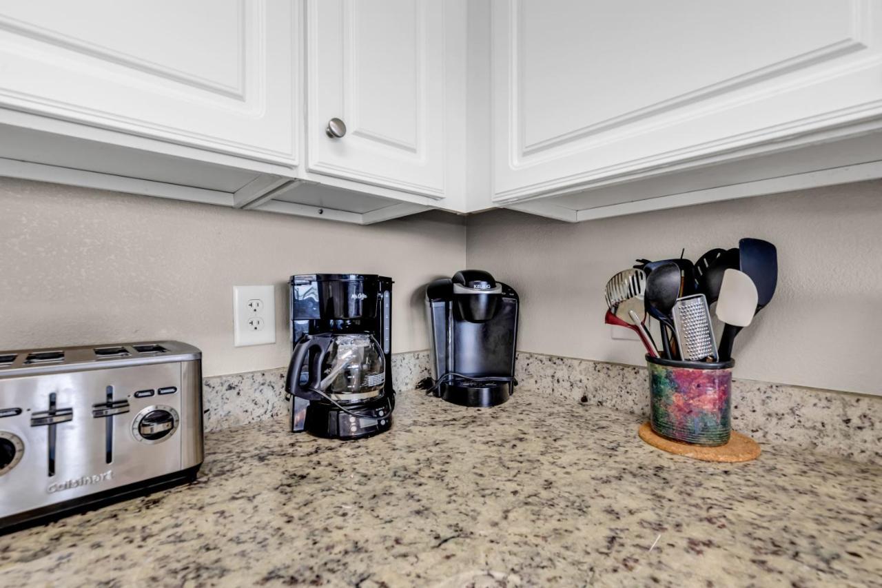 Breathtaking 2br W Floor-to-ceiling Windows Overlooking Ocean *