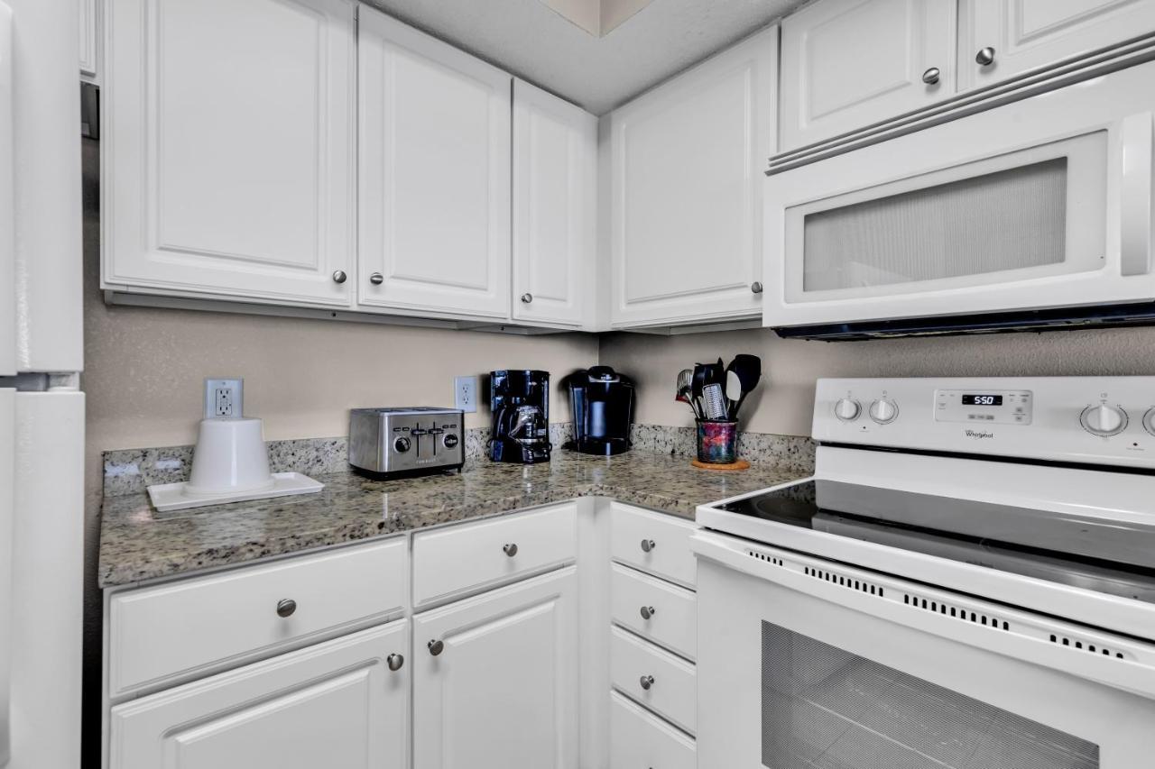 Breathtaking 2br W Floor-to-ceiling Windows Overlooking Ocean Apartment *