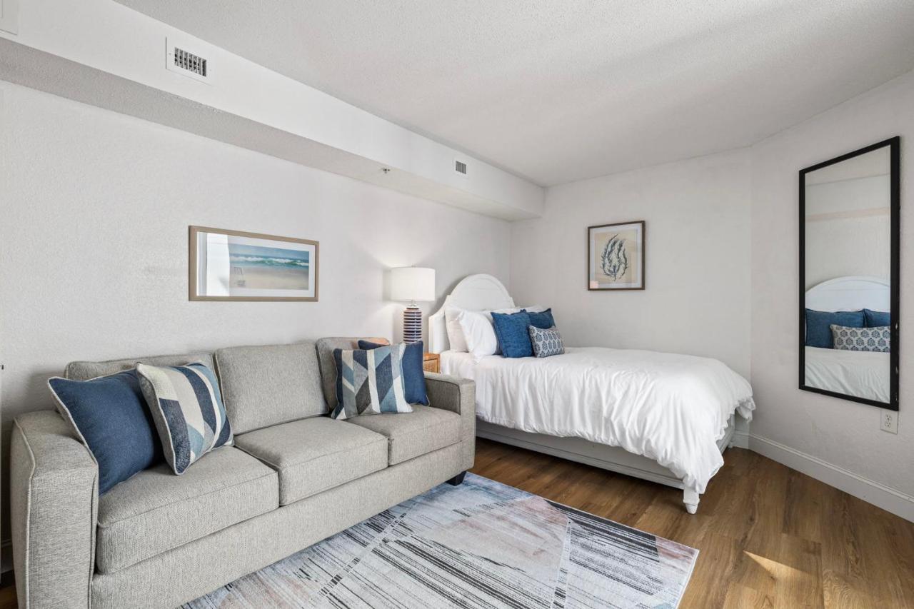 The Grand Myrtle Bay View 1503 Full New Remodel Holiday home