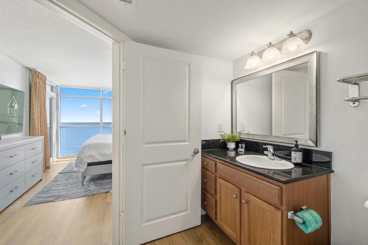 The Grand Myrtle Bay View 1503 Full New Remodel Holiday home *