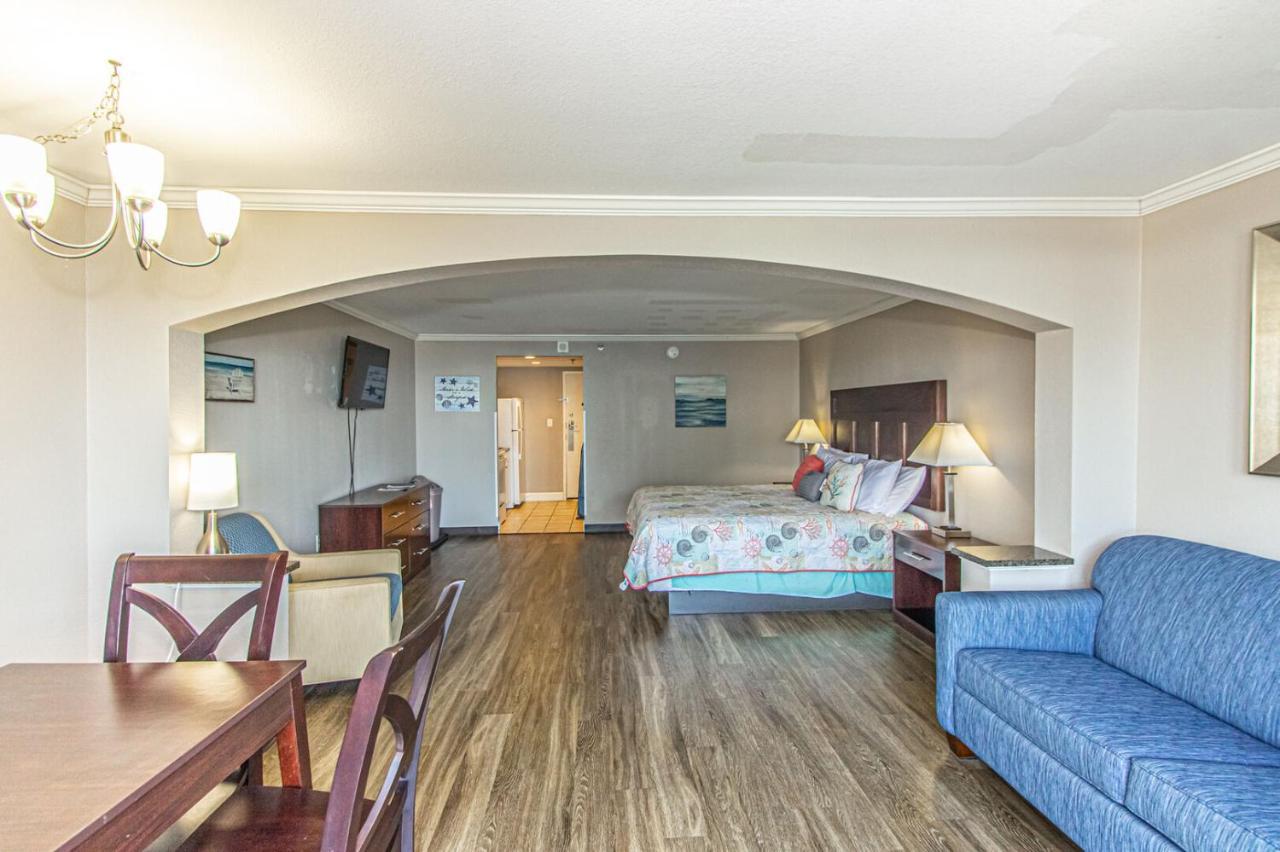 Ocean View King With Modern Decor And Accents - Caravelle 605 Sleeps 4 Guests