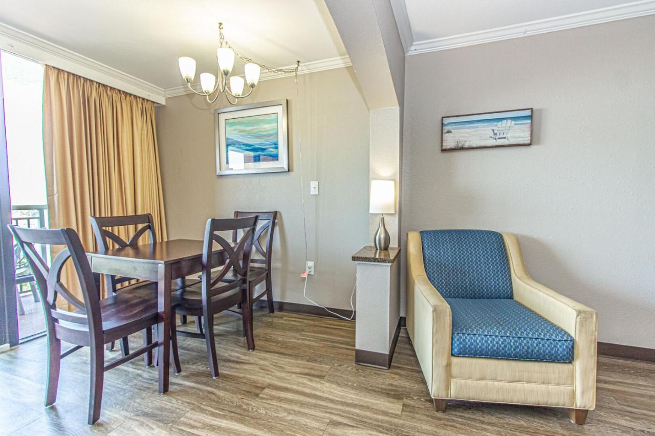 Ocean View King With Modern Decor And Accents - Caravelle 605 Sleeps 4 Guests