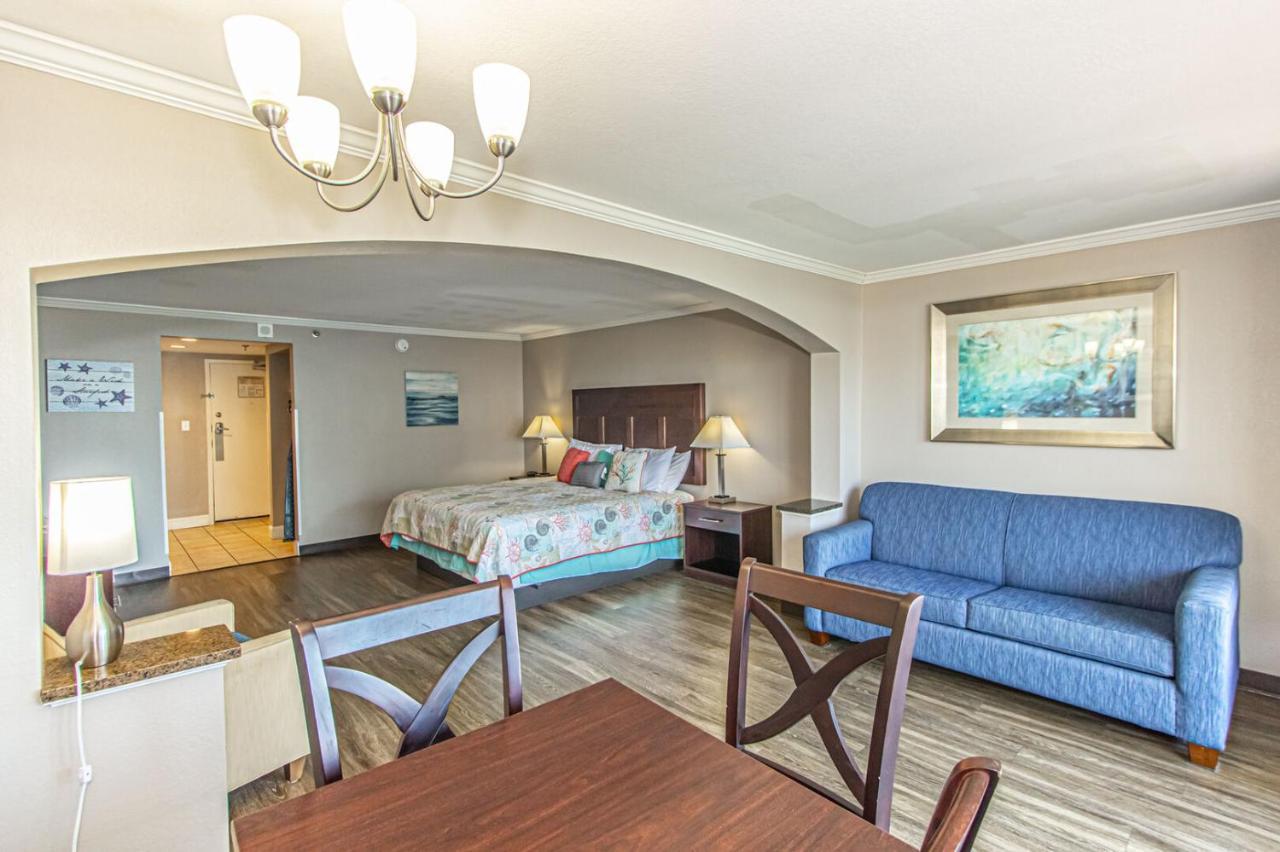 Ocean View King With Modern Decor And Accents - Caravelle 605 Sleeps 4 Guests Holiday home *